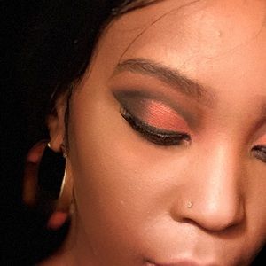 Meet your Posher, Aye